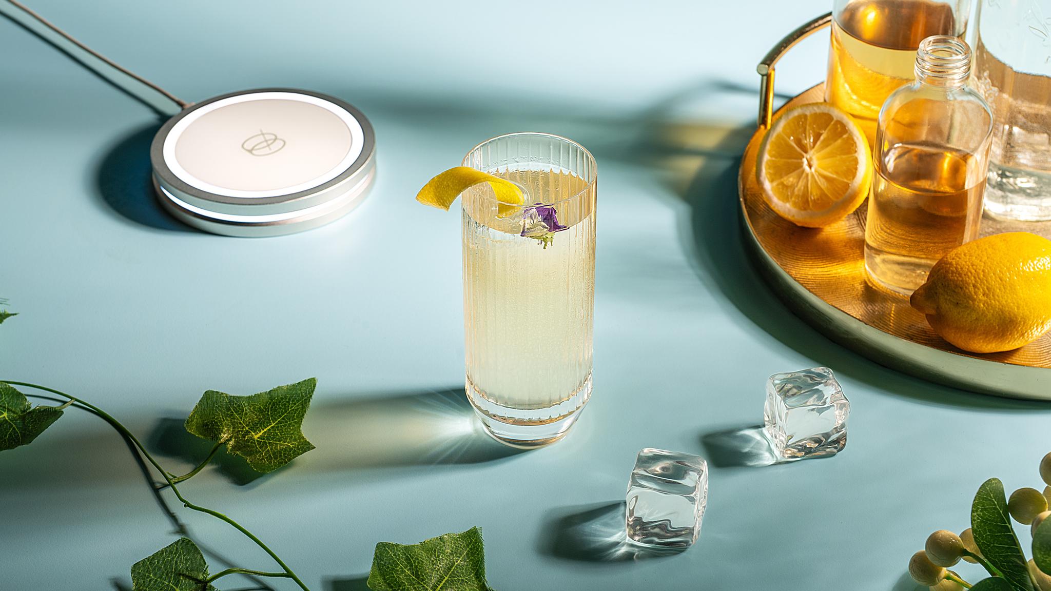 Bloom & Breeze: A Light and Herbal Springtime Cocktail